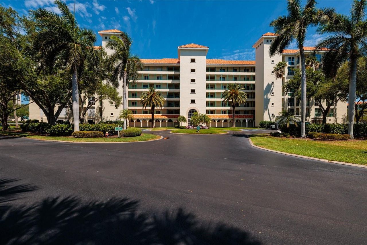 4801 Osprey Drive S, Unit 207, Saint Petersburg, FL 33711 Photo