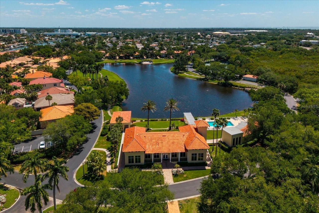4801 Osprey Drive S, Unit 207, Saint Petersburg, FL 33711 Photo