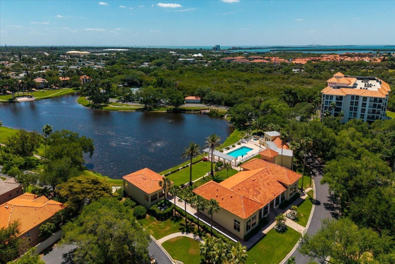 4801 Osprey Drive S, Unit 207, Saint Petersburg, FL 33711 Photo