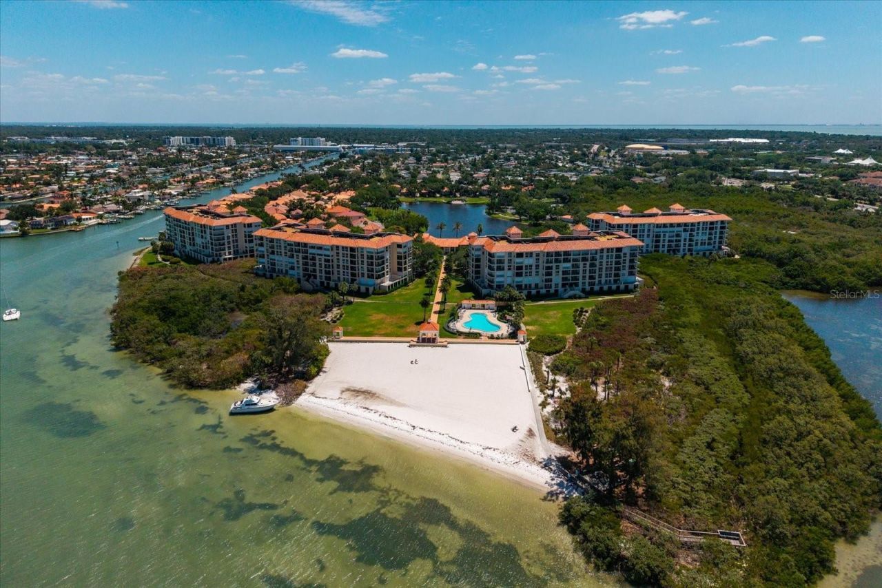 4801 Osprey Drive S, Unit 207, Saint Petersburg, FL 33711 Photo