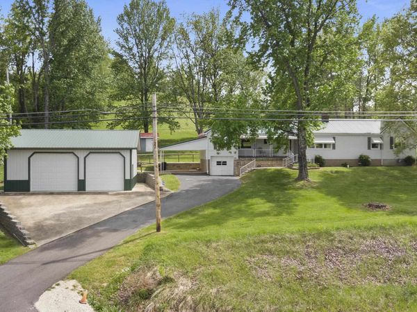 1318 Cannonsburg Road , Ashland, KY 41102