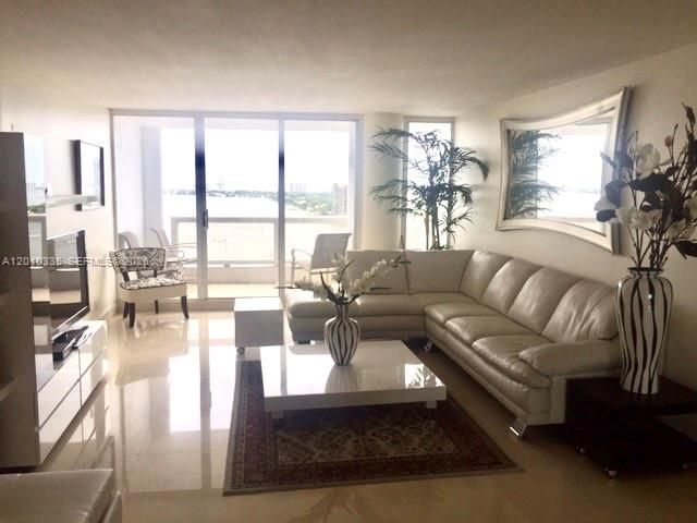 1717 N Bayshore Dr, Unit A-1431, Miami, FL 33132 Photo