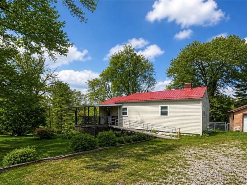 1405 Military Road, Zanesville, OH 43701 Photo 2
