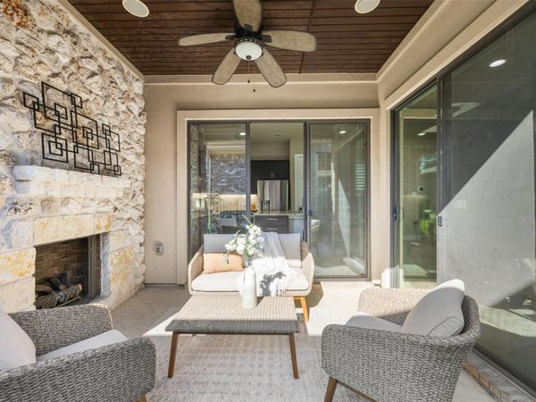 404 Jeffrey David LN E, Austin, TX 78717
