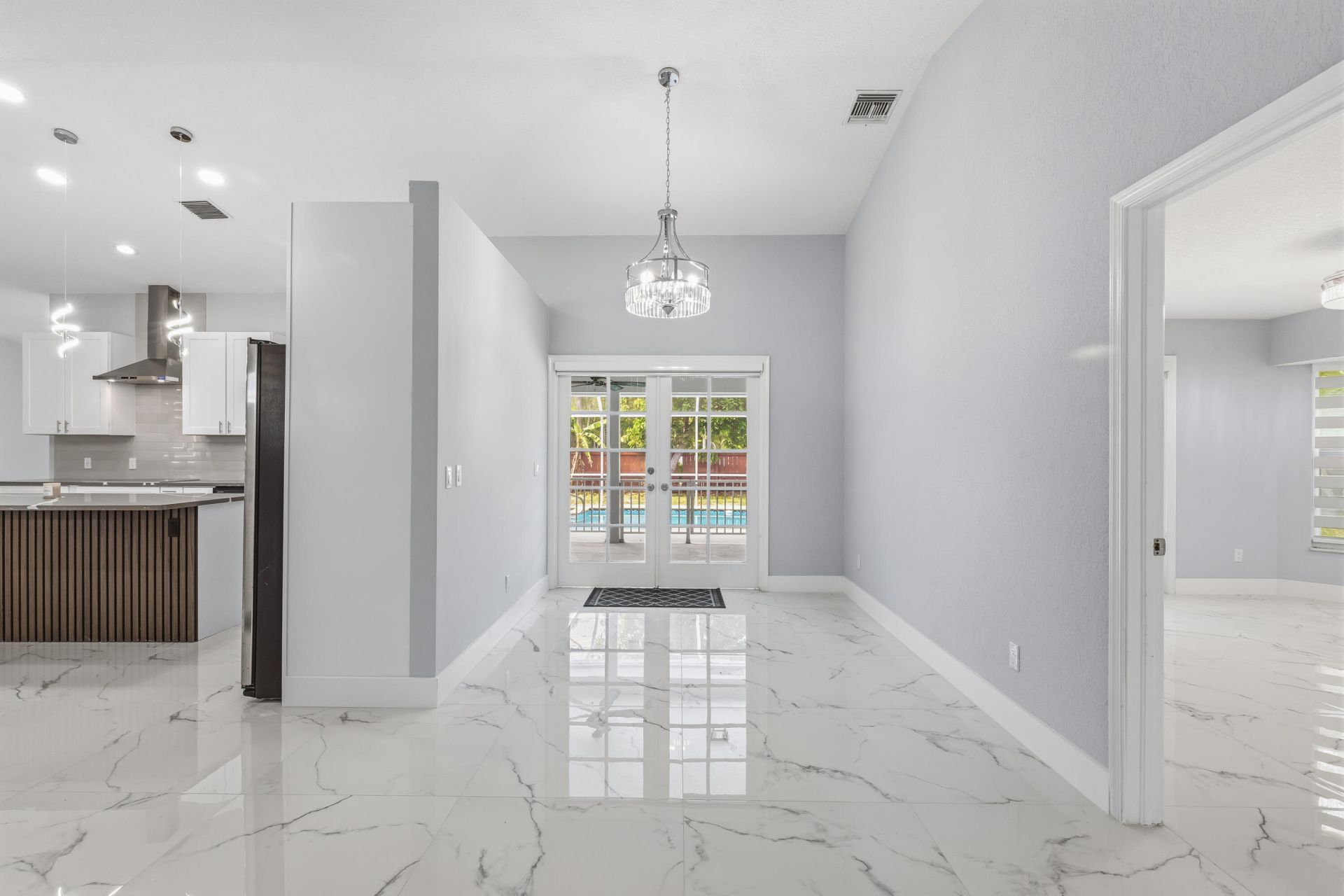 104 Oxford Court, Royal Palm Beach, FL 33411 Photo