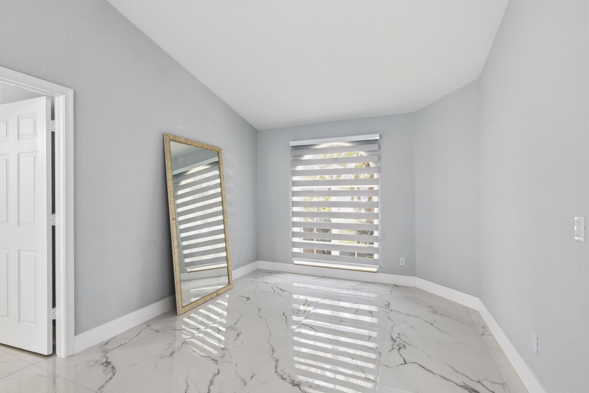 104 Oxford Court, Royal Palm Beach, FL 33411 Photo
