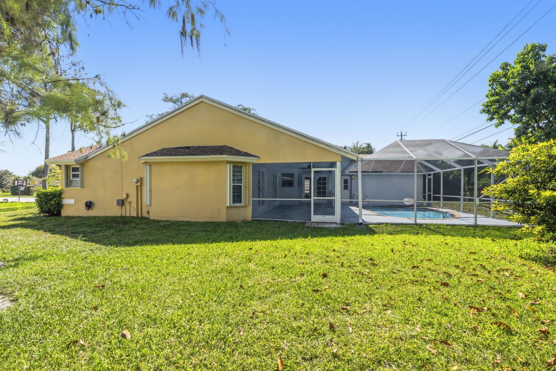 104 Oxford Court, Royal Palm Beach, FL 33411 Photo