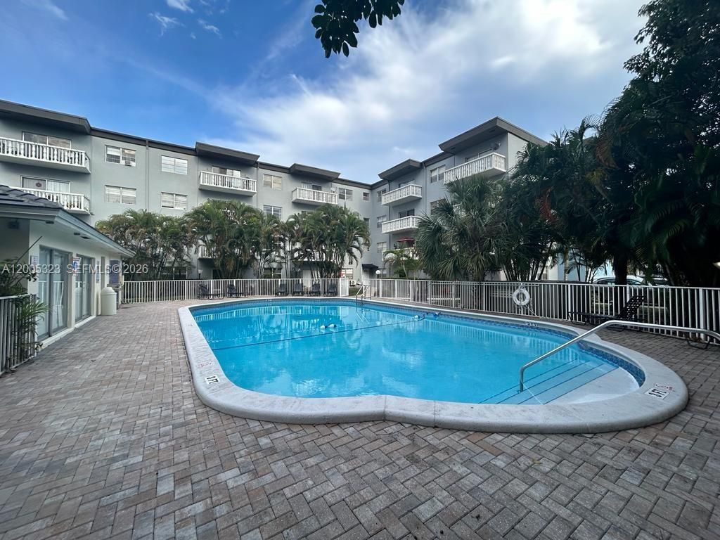 3501 Jackson St , Unit 309, Hollywood, FL 33021 Photo
