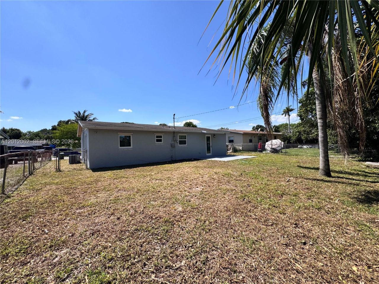 2040 NW 29th Ter, Fort Lauderdale, FL 33311 Photo