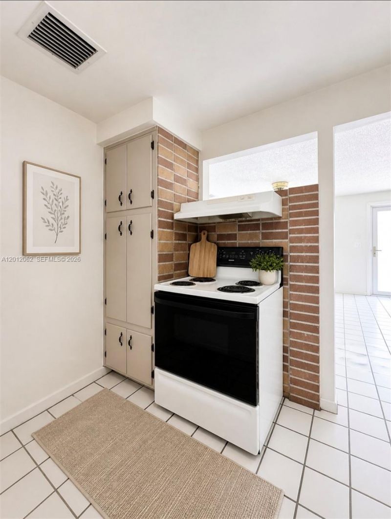 2040 NW 29th Ter, Fort Lauderdale, FL 33311 Photo