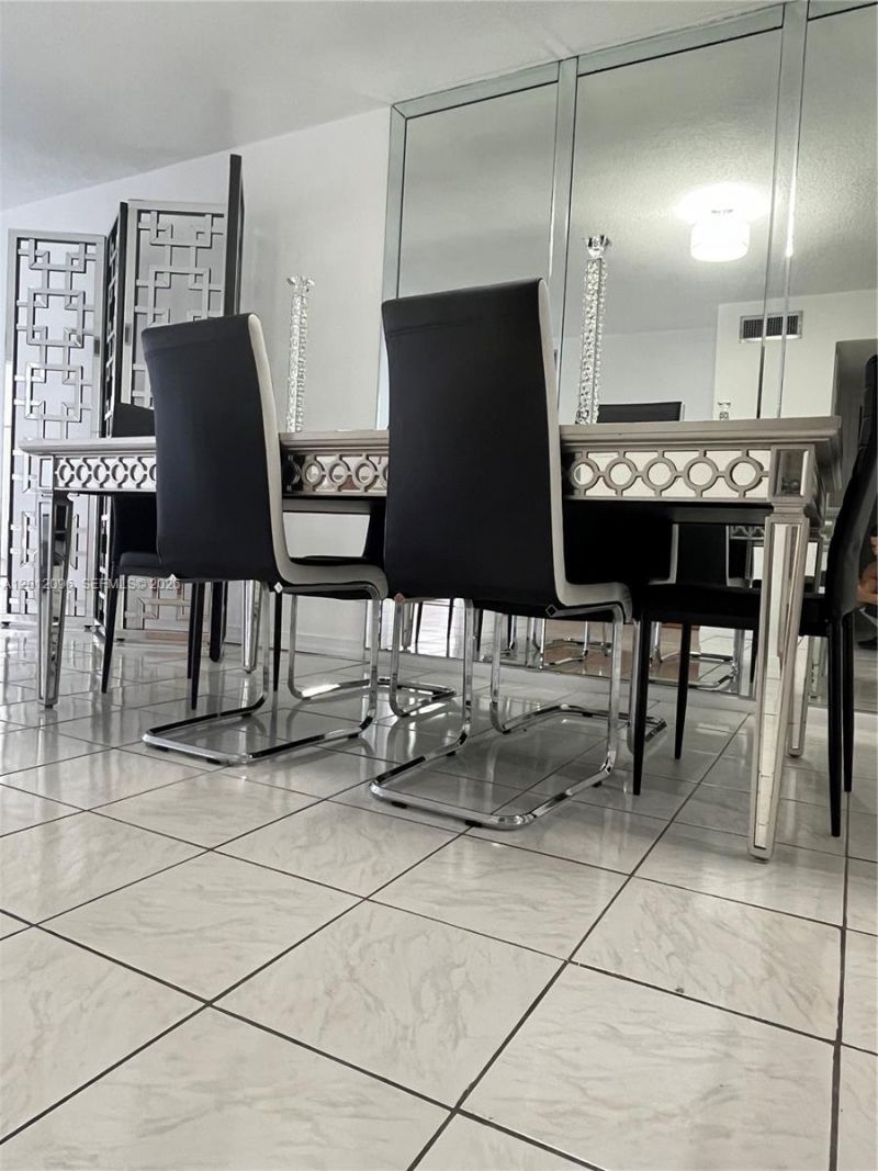 440 Paradise Isle Blvd , Unit 406, Hallandale Beach, FL 33009 Photo