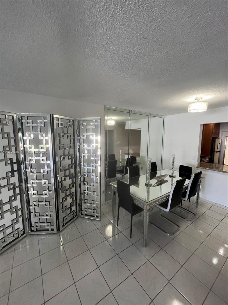 440 Paradise Isle Blvd , Unit 406, Hallandale Beach, FL 33009 Photo