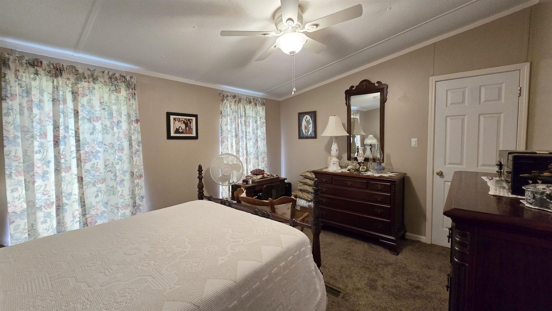 989 Jamestown Rd. Photo 14