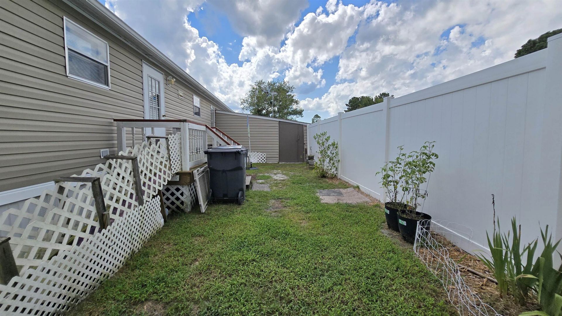989 Jamestown Rd. Photo 5