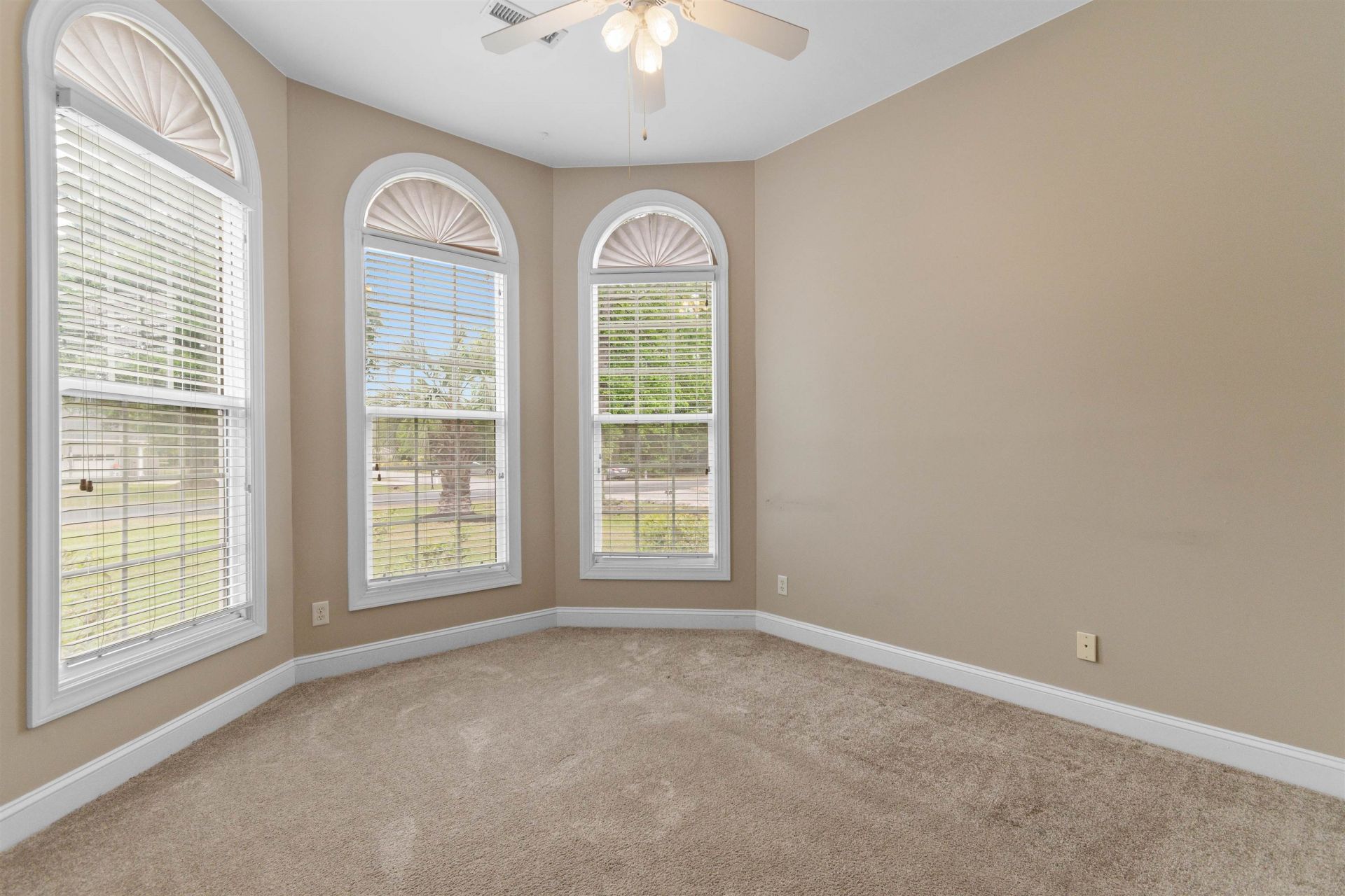 1635 Gibson Ave. Photo 16