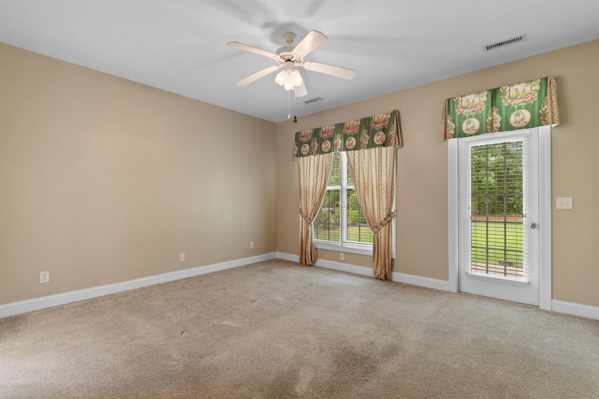 1635 Gibson Ave. Photo 19