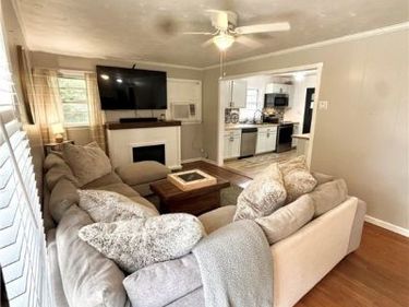 14232 Central Avenue , Chester, VA 23836