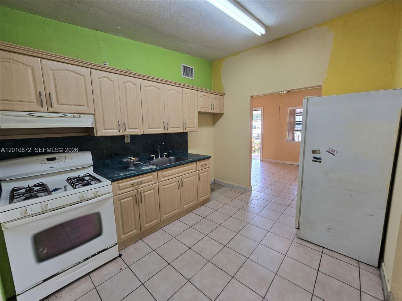 1051 E 18th St, Hialeah, FL 33013 Photo