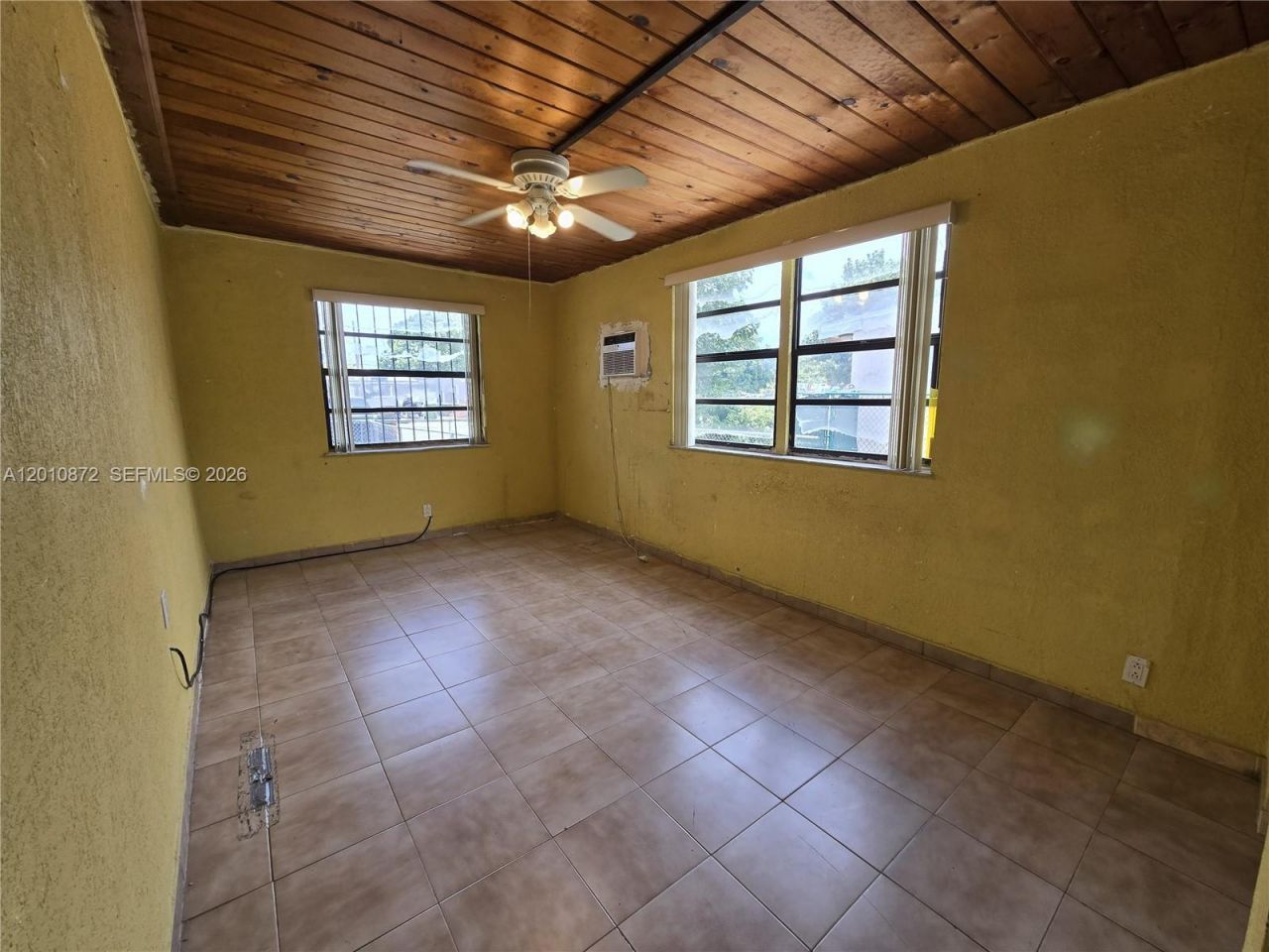 1051 E 18th St, Hialeah, FL 33013 Photo