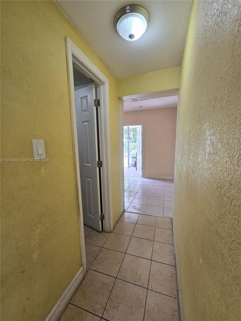1051 E 18th St, Hialeah, FL 33013 Photo