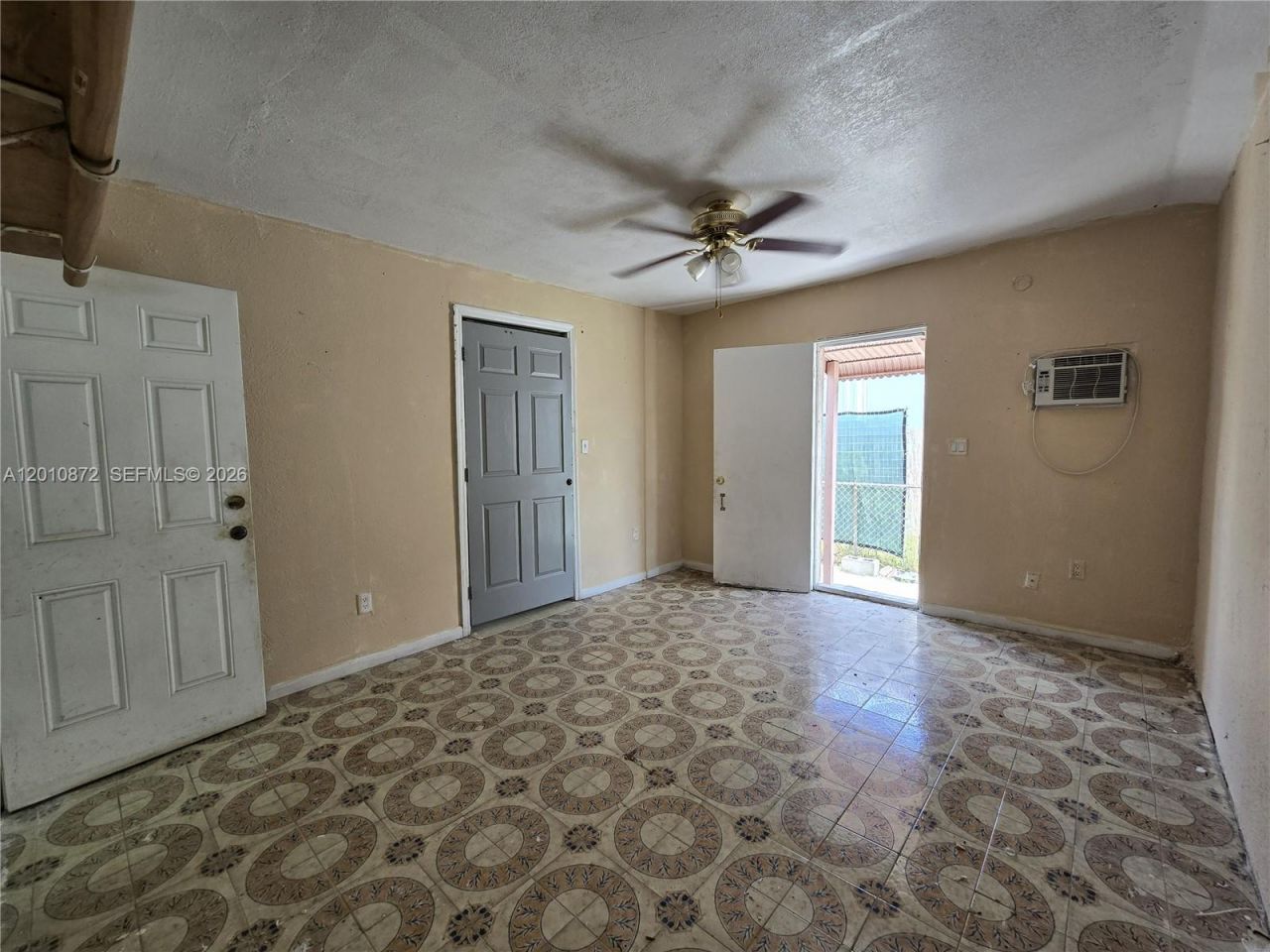 1051 E 18th St, Hialeah, FL 33013 Photo