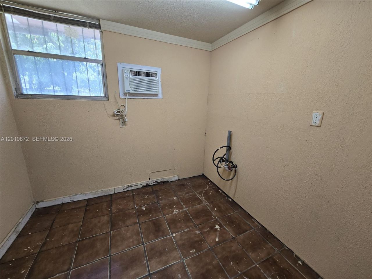 1051 E 18th St, Hialeah, FL 33013 Photo