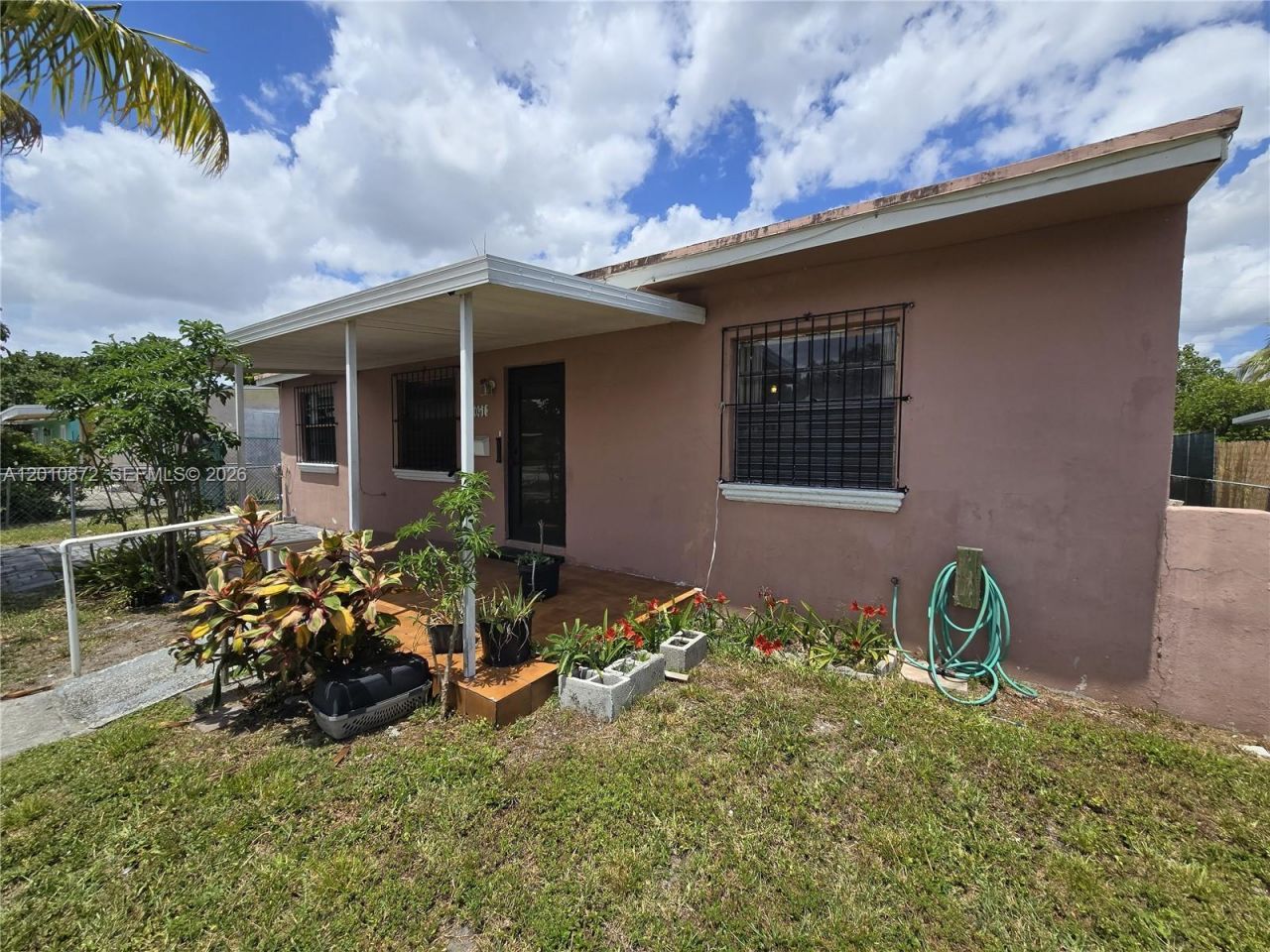1051 E 18th St, Hialeah, FL 33013 Photo