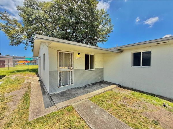 2401 NW 82nd St , Unit 2403, Miami, FL 33147