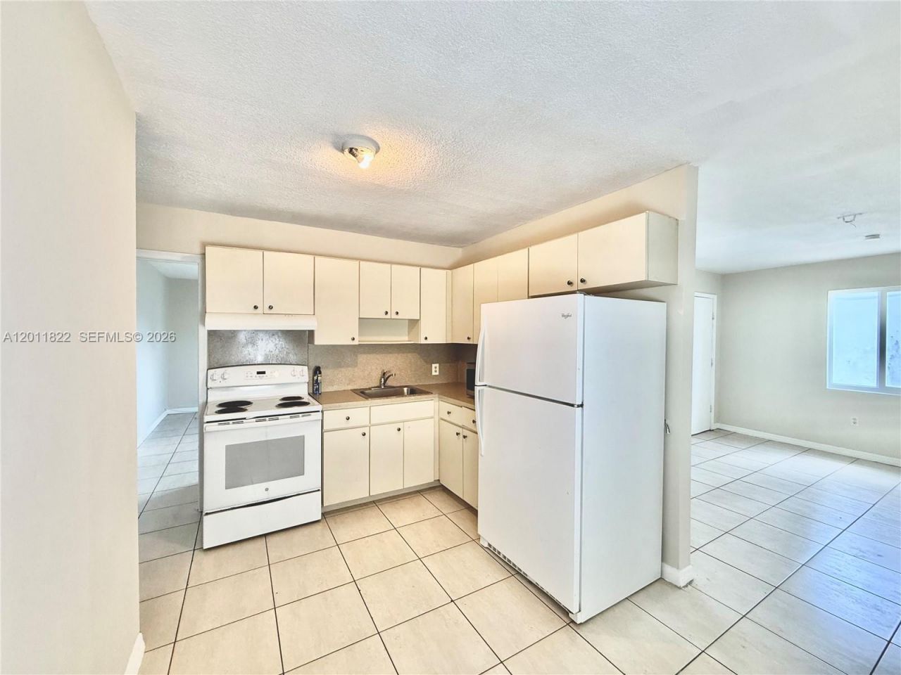 2401 NW 82nd St , Unit 2403, Miami, FL 33147 Photo