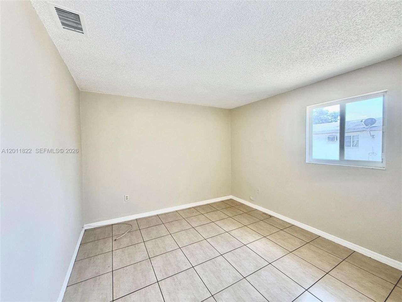 2401 NW 82nd St , Unit 2403, Miami, FL 33147 Photo