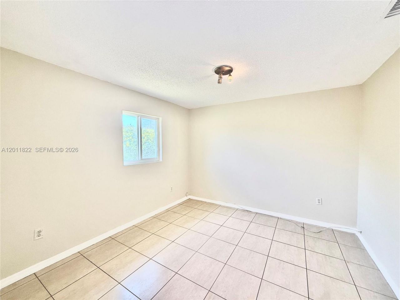 2401 NW 82nd St , Unit 2403, Miami, FL 33147 Photo
