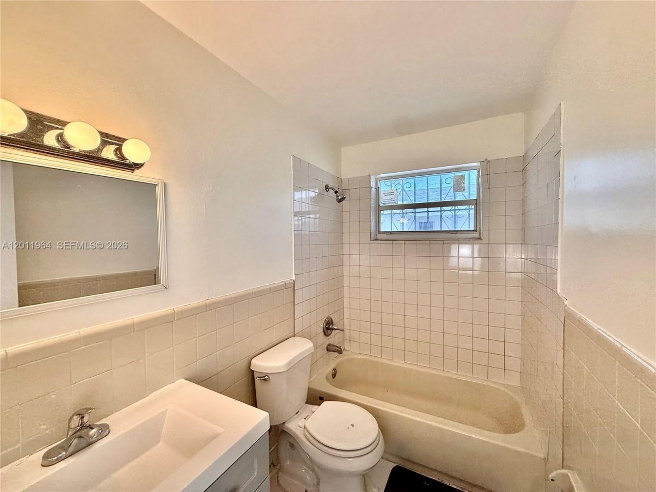 950 NW 109th St , Unit 950, Miami, FL 33168 Photo