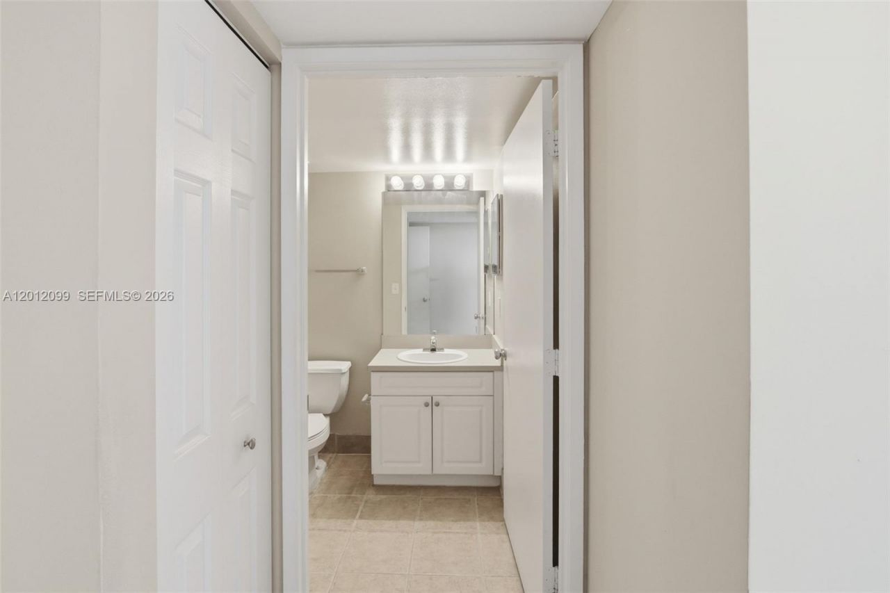 520 SE 5th Ave, Unit 1409, Fort Lauderdale, FL 33301 Photo