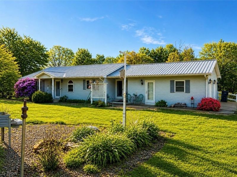 305 North Drive, Somerset, OH 43783 Photo 2