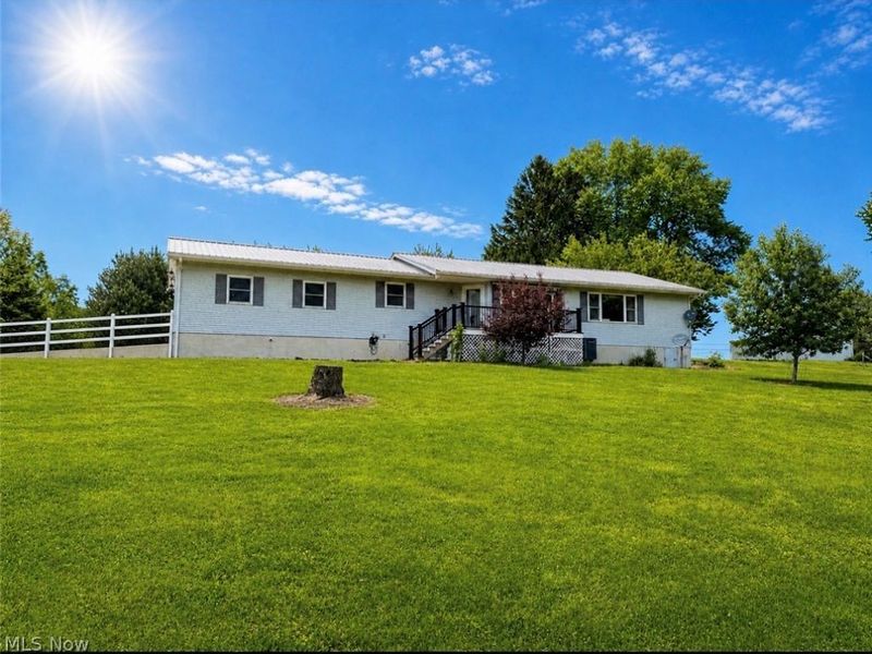 305 North Drive, Somerset, OH 43783 Photo 4