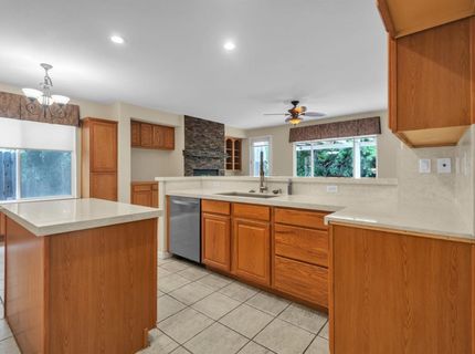 10085 Castle Oaks Ct, Sacramento, CA 95829 Photo