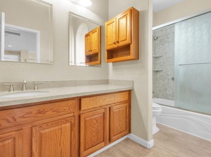 10085 Castle Oaks Ct, Sacramento, CA 95829 Photo