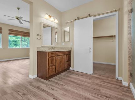 10085 Castle Oaks Ct, Sacramento, CA 95829 Photo