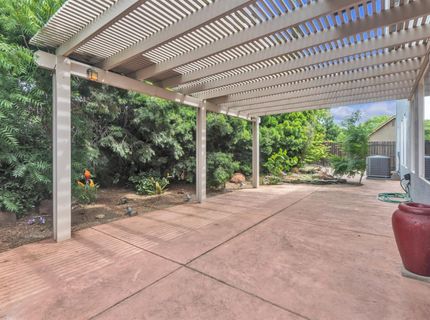 10085 Castle Oaks Ct, Sacramento, CA 95829 Photo