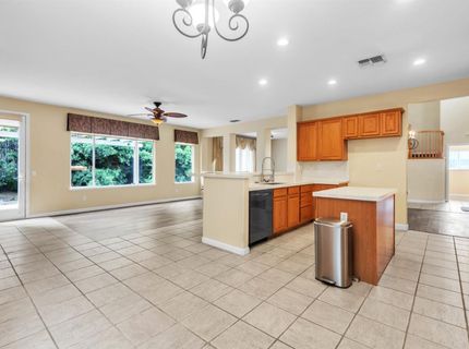 10085 Castle Oaks Ct, Sacramento, CA 95829 Photo
