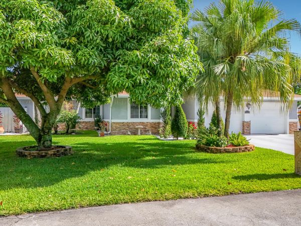 3119 Indian Trail, Lake Worth, FL 33462