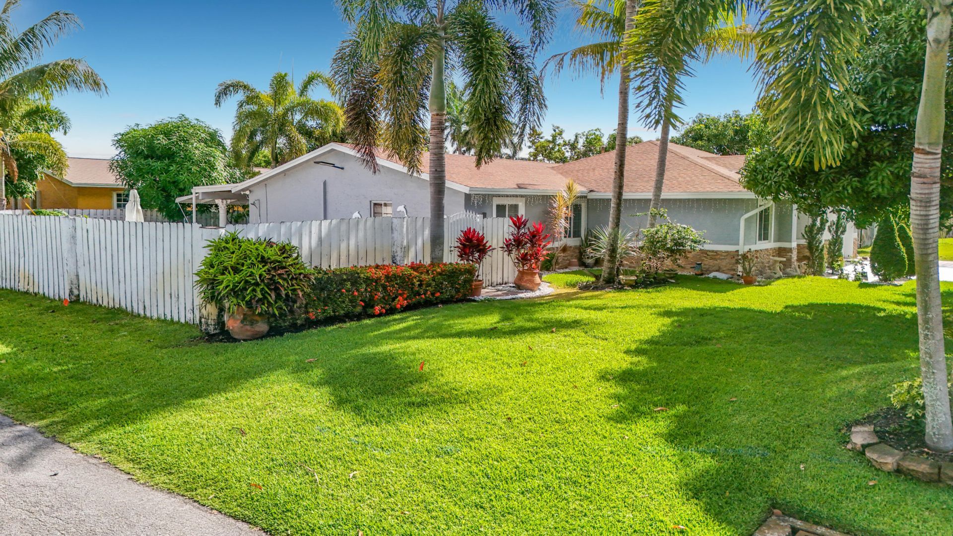 3119 Indian Trail, Lake Worth, FL 33462 Photo