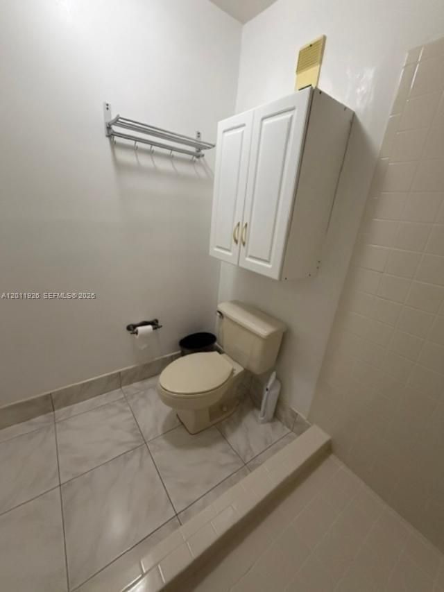 667 Woodgate Ln , Unit B, Sunrise, FL 33326 Photo