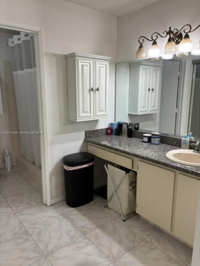 667 Woodgate Ln , Unit B, Sunrise, FL 33326 Photo
