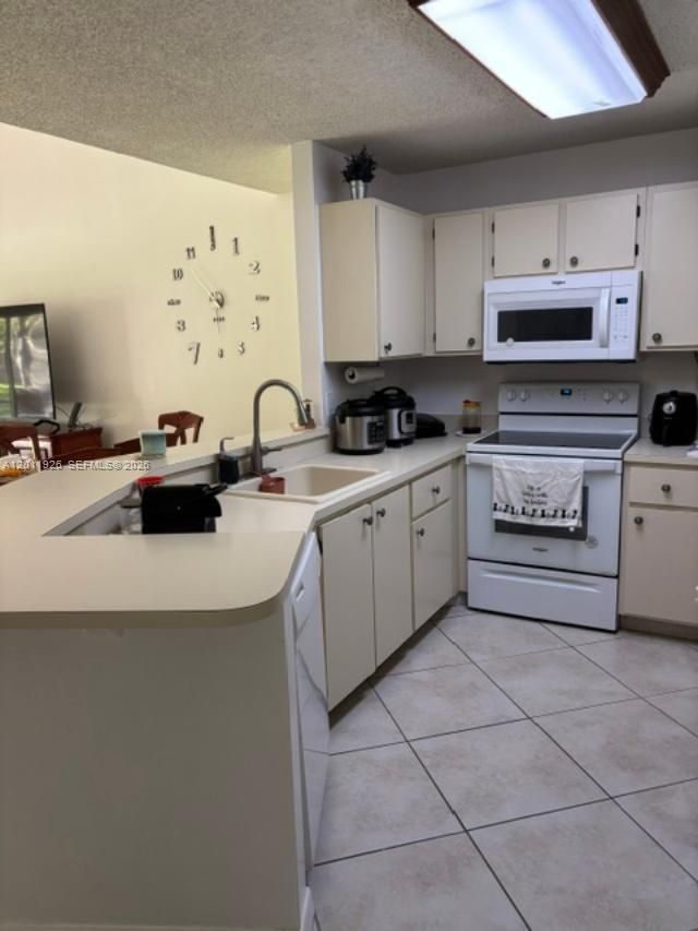 667 Woodgate Ln , Unit B, Sunrise, FL 33326 Photo