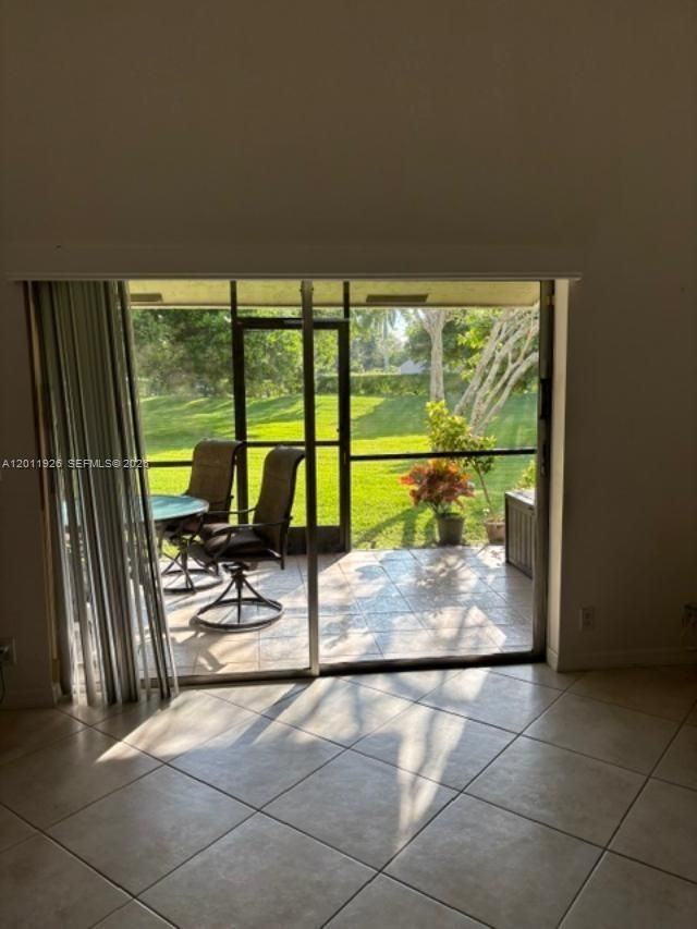 667 Woodgate Ln , Unit B, Sunrise, FL 33326 Photo