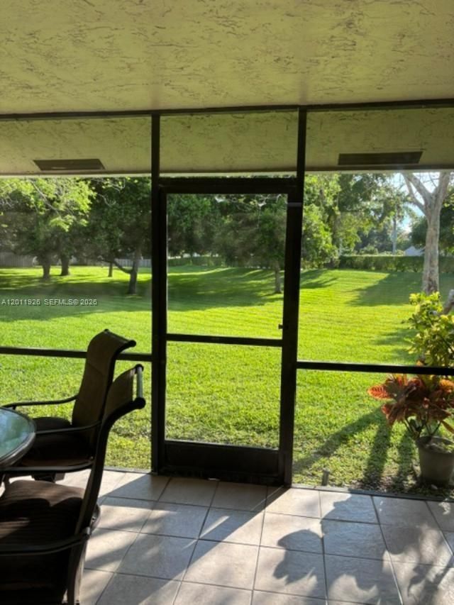 667 Woodgate Ln , Unit B, Sunrise, FL 33326 Photo