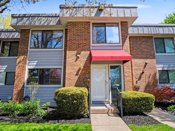 2454 W Collier Avenue SE, Unit 101, Grand Rapids, MI 49546