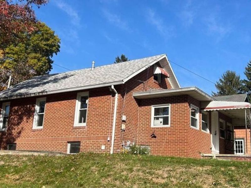 665 Gilbert Avenue, Mansfield, OH 44907 Photo 2