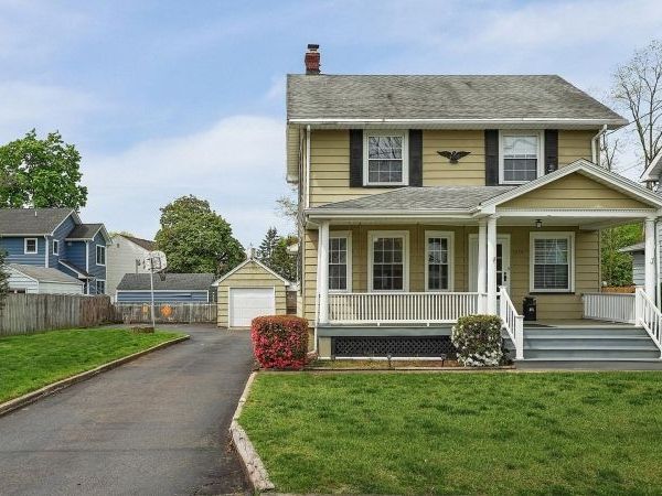 215 Fairfield Ave, Middlesex, NJ 08846